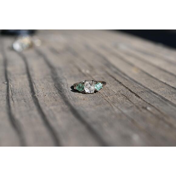 Emerald engagement ring 14k white gold size 7 - Picture 1 of 7